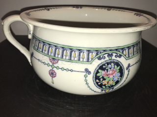 Porcelánový nočník č.104