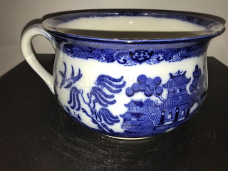 Porcelánový nočník č.105