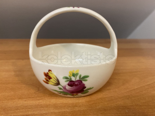 Porcelánový košíček zdobený malbou