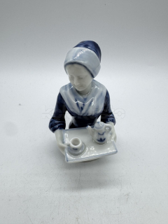 Porcelánová čajová panenka