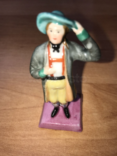 Porcelánová soška muže