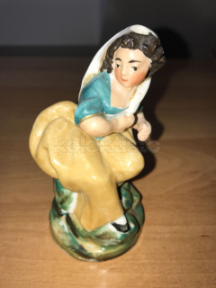 Porcelánový flakon žena