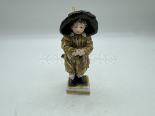 Porcelánová figurka chlapce č.1
