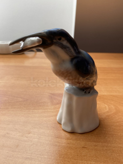 Porcelánová soška Ledňáček s rybkou