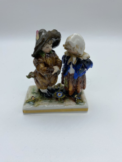 Porcelánová soška dětí