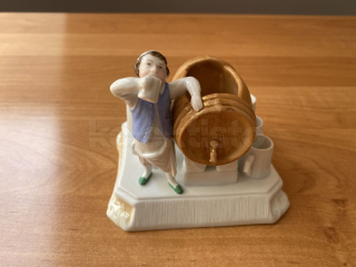 Porcelánový stojánek na doutníky