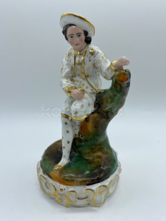 Porcelánová soška muže