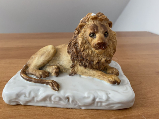 Porcelánová soška lev, biskvit