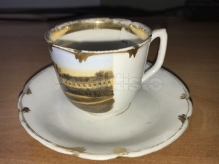 Porcelánový šálek s podšálkem, 3 různé druhy