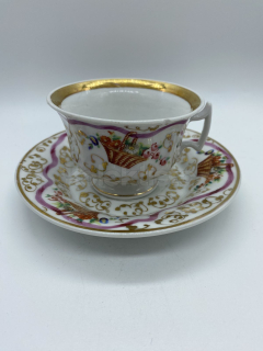 Porcelánový šálek s podšálkem