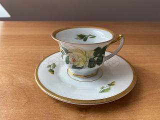 Porcelánový moka šálek s podšálkem