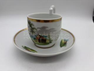 Porcelánový šálek s podšálkem