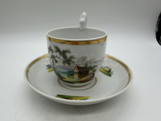 Porcelánový šálek s podšálkem