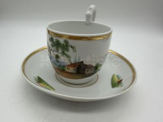 Porcelánový šálek s podšálkem