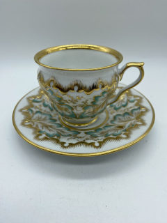 Porcelánový šálek s podšálkem