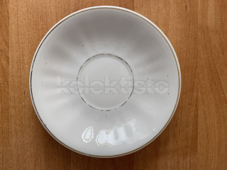 Porcelánový podšálek bez značení