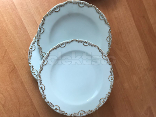 Porcelánový talíř zdobený zlacením