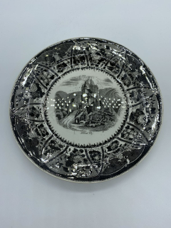 Porcelánový talířek zdobený černostiskem zámku ELZ FRANCIE