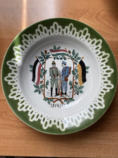 Porcelánový talíř