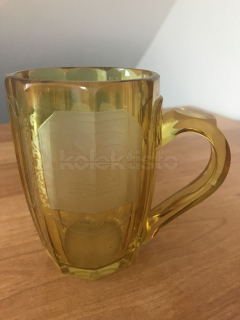 Skleněný lázeňský pohárek z čirého skla se žlutou lazurou