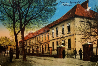 220 Kč BB Pohlednice Lučenec KASÁRNY, SVK127835