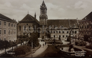 300 Kč BRA Pohlednice Bratislava, SVK128075