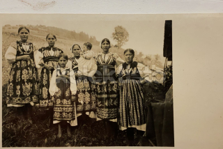 300 Kč XXX Pohlednice NEURČENO KROJE, SVK128564