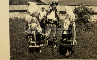 350 Kč XXX Pohlednice NEURČENO KROJE, SVK128578