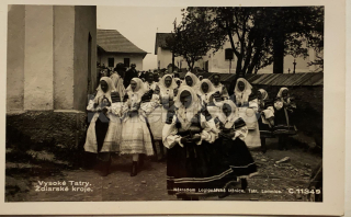360 Kč PRE Pohlednice Ždiar KROJE, SVK128935