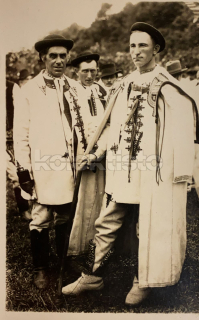 240 Kč TRE Pohlednice Trenčín KROJE, SVK129638