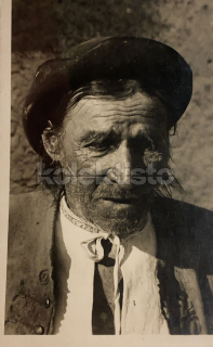 300 Kč TRE Pohlednice Trenčín KROJE, SVK129644