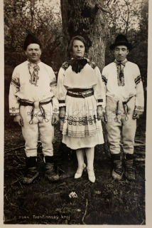 380 Kč TRE Pohlednice Trenčín KROJE, SVK129652