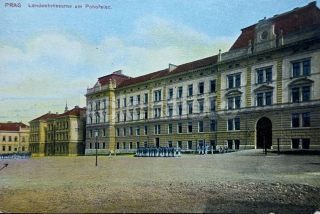 380 Kč ABM Pohlednice Praha 1 KASÁRNY, CZE101133