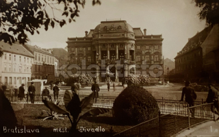 250 Kč BRA Pohlednice Bratislava DIVADLA, SVK128054