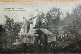 500 Kč BRA Pohlednice Bratislava POMNÍKY, SVK128178